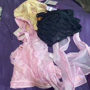 Savage fenty nwt bralette and 3 panties
